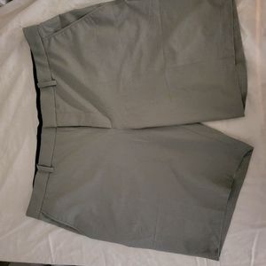 Size 42 Mens Grey Nike Golf Shorts